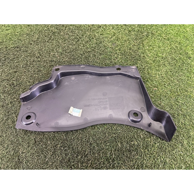 Накладка на жабо (кузов и элементы) LAND ROVER Range Rover L405 2016 5.0 LR038083