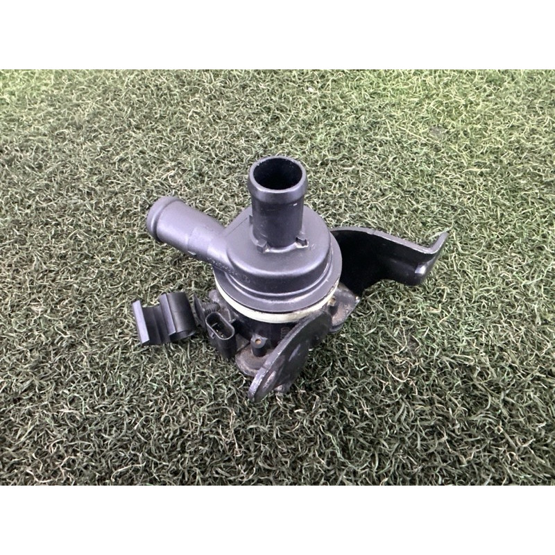 Помпа електрична (електрика) AUDI A4 B8 2013 2.0 TFSI 06D121601