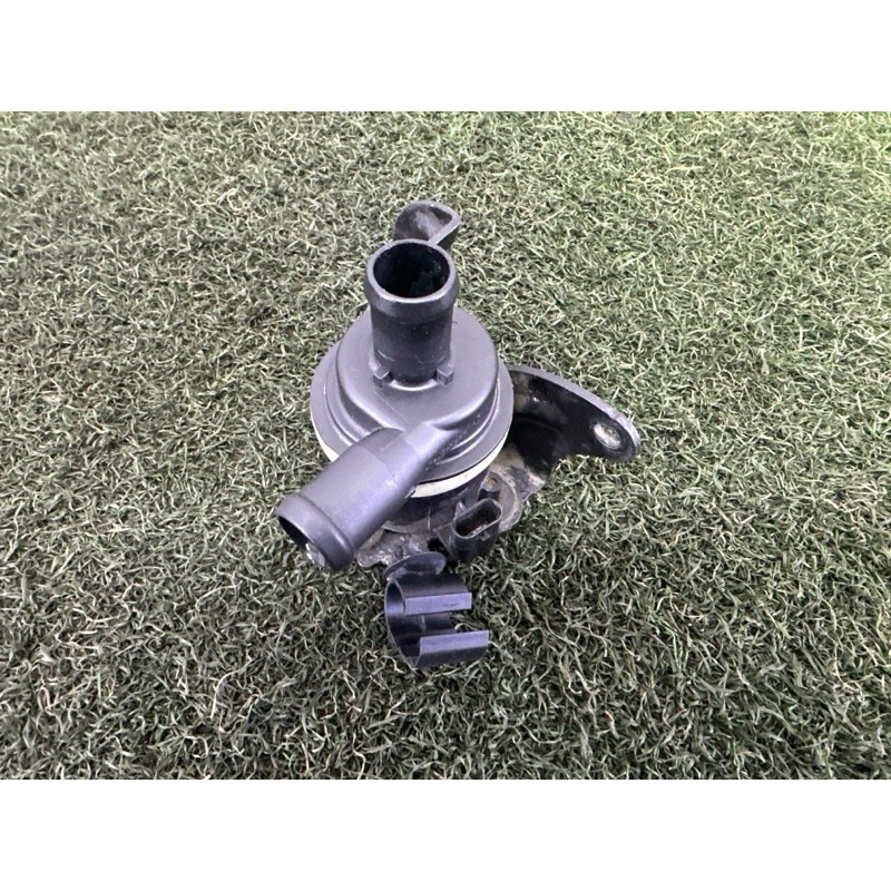 Помпа електрична (електрика) AUDI A4 B8 2013 2.0 TFSI 06D121601