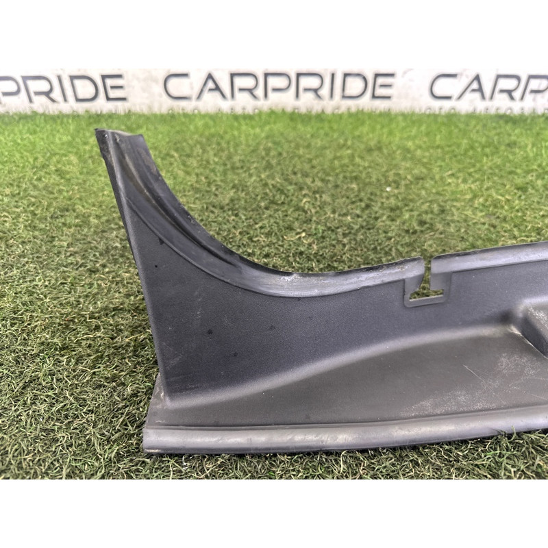 Накладка заднього ліхтаря (кузов и элементы) LAND ROVER Range Rover L405 2016 5.0 LR066549