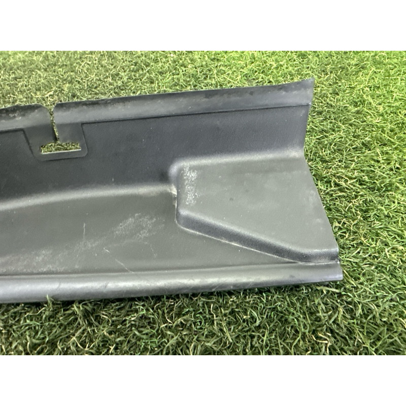 Накладка заднього ліхтаря (кузов и элементы) LAND ROVER Range Rover L405 2016 5.0 LR066549