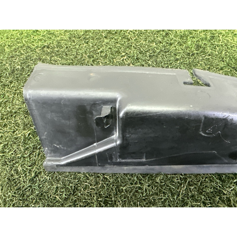 Накладка заднього ліхтаря (кузов и элементы) LAND ROVER Range Rover L405 2016 5.0 LR066549