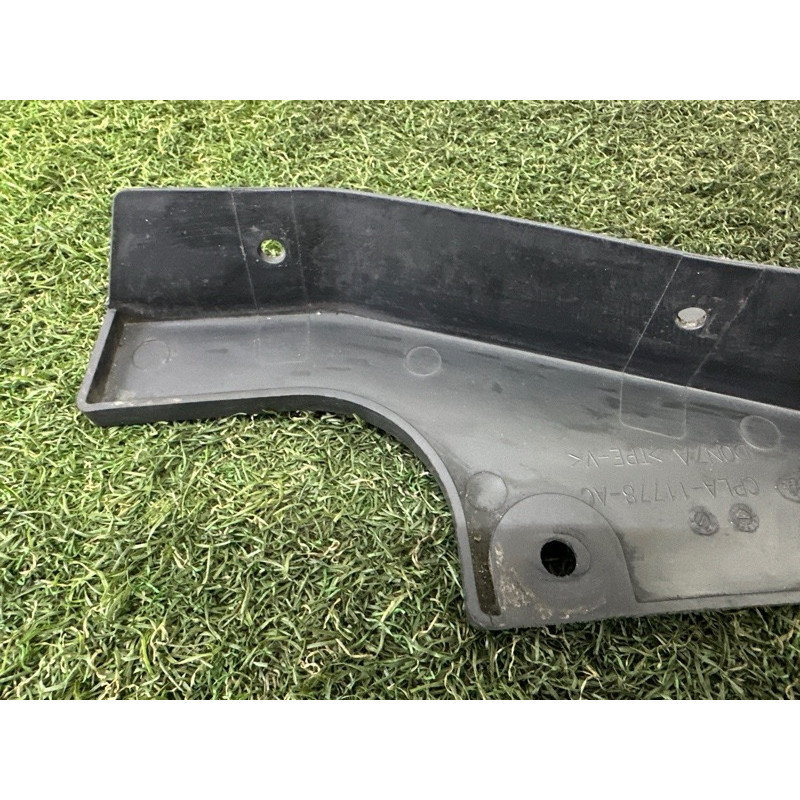 Бризговик (кузов и элементы) LAND ROVER Range Rover L405 2016 5.0 LR036311