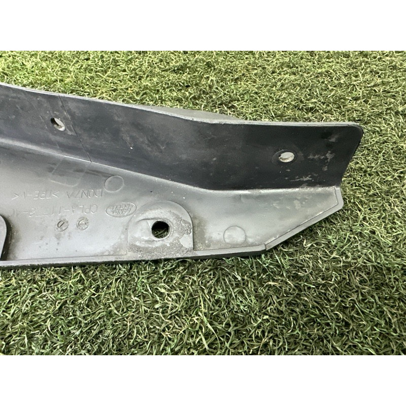 Бризговик (кузов и элементы) LAND ROVER Range Rover L405 2016 5.0 LR036311