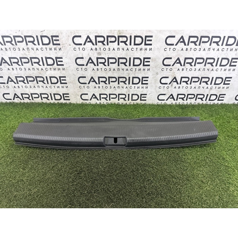 Накладка замка кришки багажника (салон) VOLKSWAGEN Passat B8 2016 561863459B82V