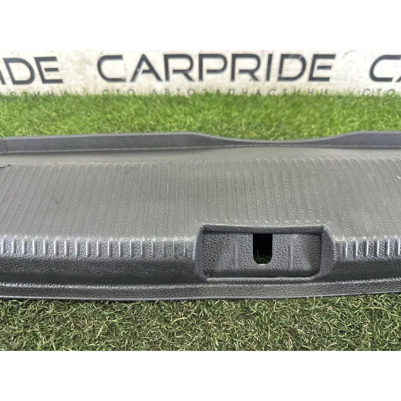 Накладка замка кришки багажника (салон) VOLKSWAGEN Passat B8 2016 561863459B82V