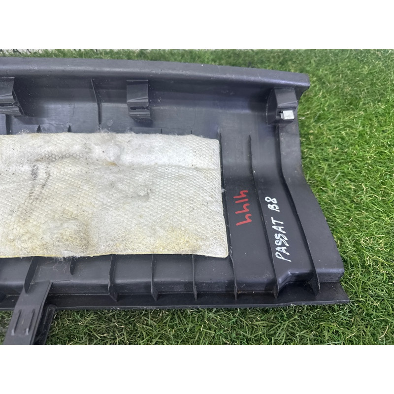 Накладка замка кришки багажника (салон) VOLKSWAGEN Passat B8 2016 561863459B82V