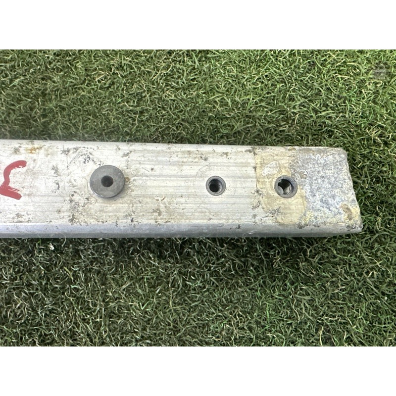 Кронштейн посилювача бампера (скло та дзеркала) AUDI A8 D4 2011 4.2 CDRA 4H0806063E