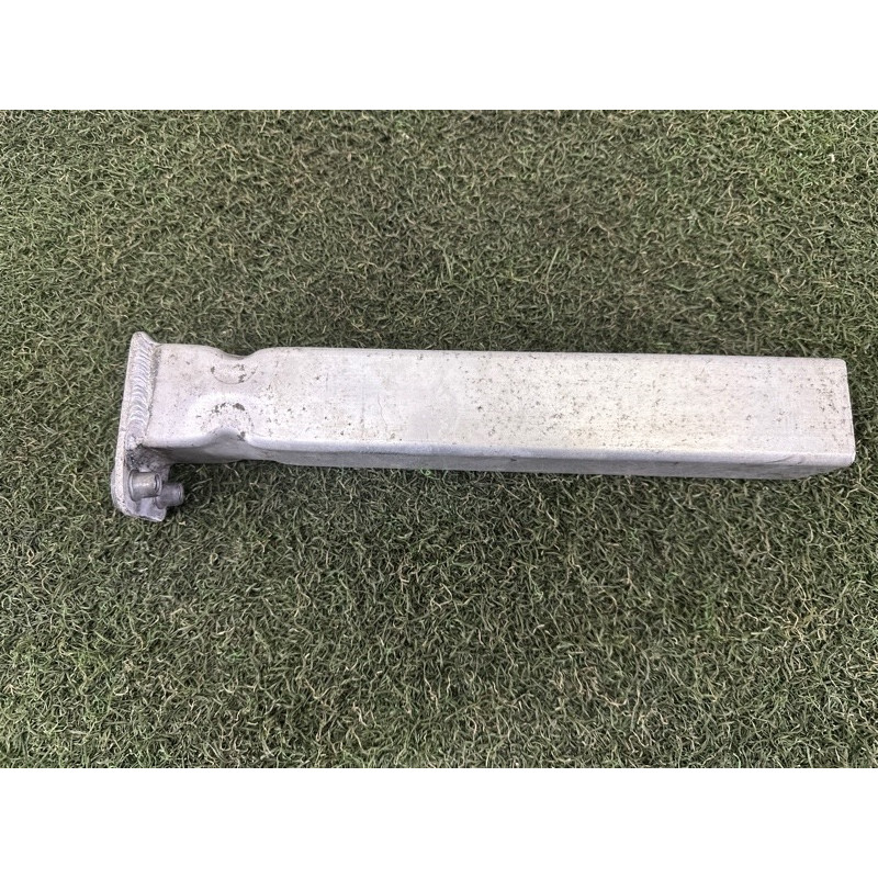 Кронштейн посилювача бампера (скло та дзеркала) AUDI A8 D4 2011 4.2 CDRA 4H0806063E