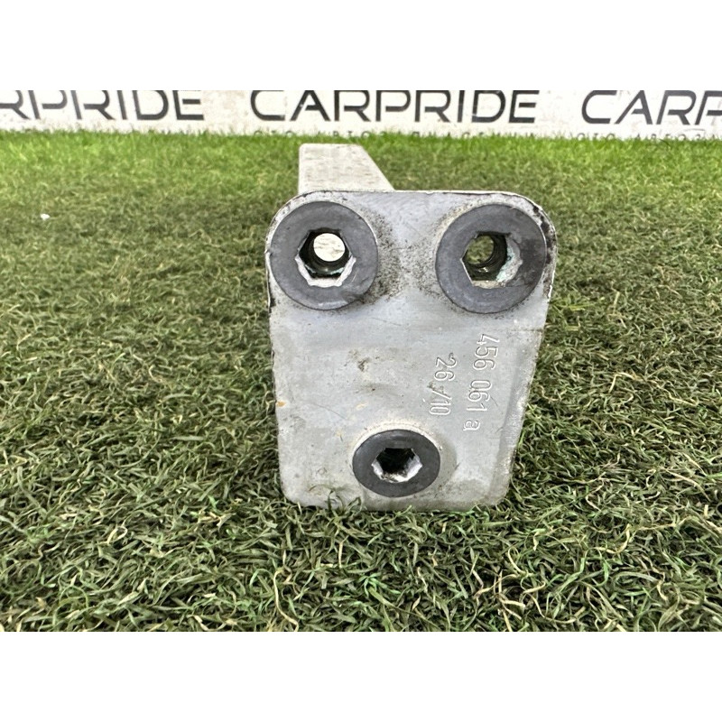 Кронштейн посилювача бампера (скло та дзеркала) AUDI A8 D4 2011 4.2 CDRA 4H0806063E