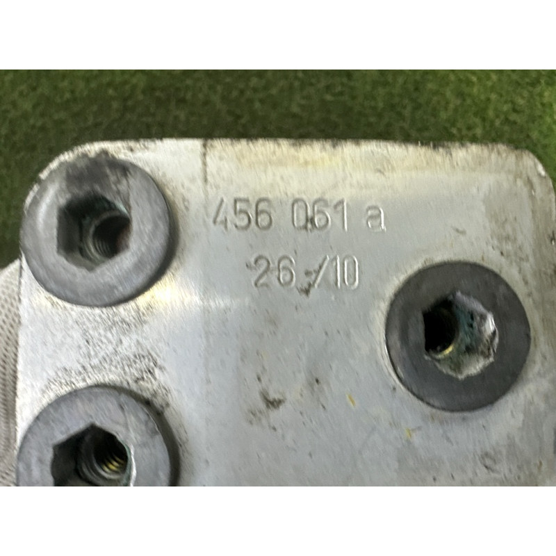 Кронштейн посилювача бампера (скло та дзеркала) AUDI A8 D4 2011 4.2 CDRA 4H0806063E