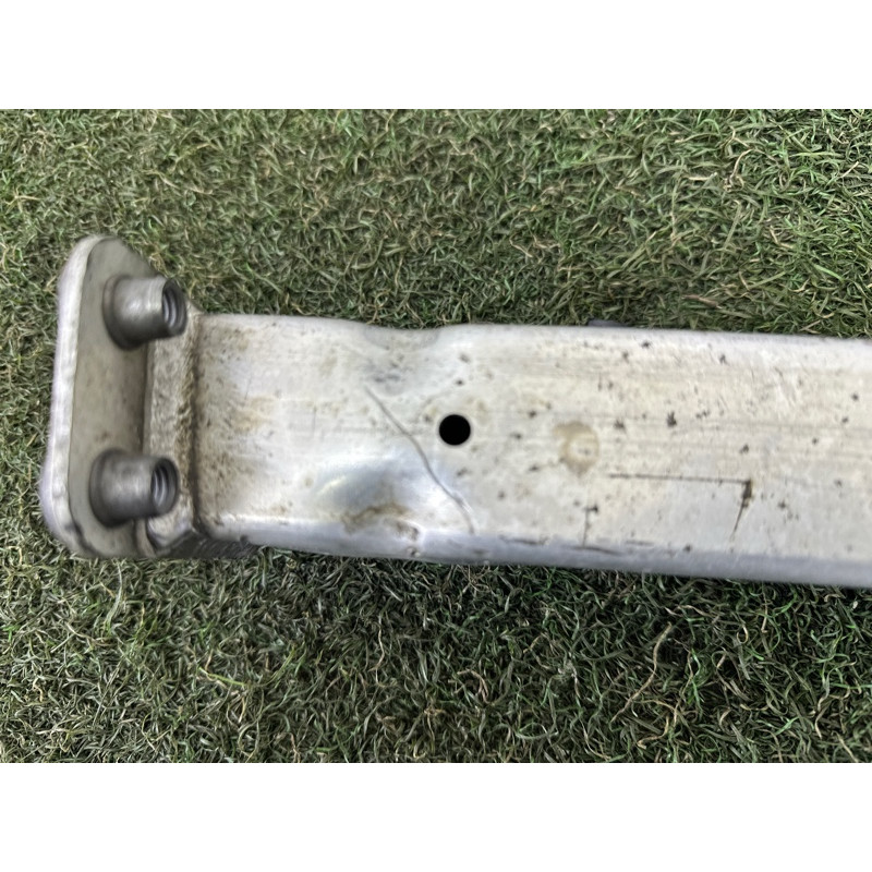 Кронштейн посилювача бампера (скло та дзеркала) AUDI A8 D4 2011 4.2 CDRA 4H0806064E