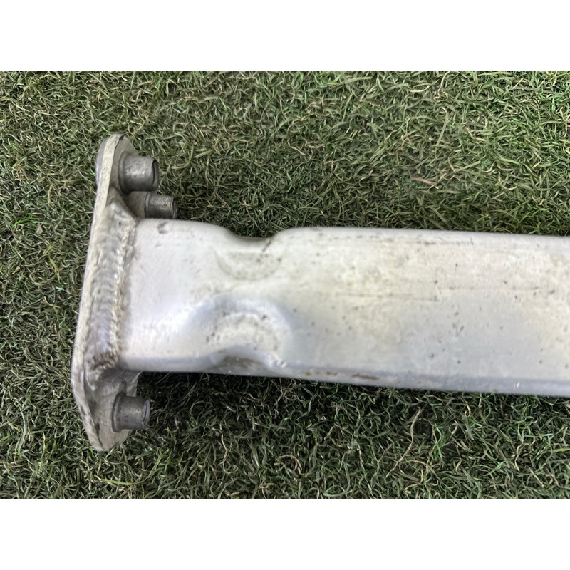 Кронштейн посилювача бампера (скло та дзеркала) AUDI A8 D4 2011 4.2 CDRA 4H0806064E