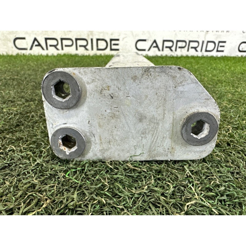 Кронштейн посилювача бампера (скло та дзеркала) AUDI A8 D4 2011 4.2 CDRA 4H0806064E