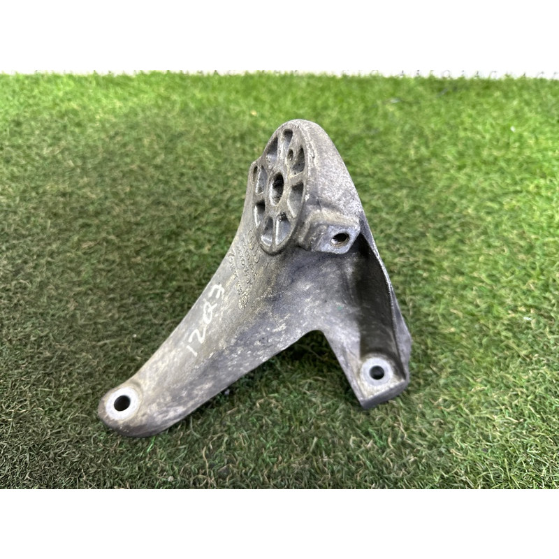 Кронштейн подушки двигателя (кронштейны двигателя) AUDI Q7 4L 2011 3.0 TFSi 7L8199308F