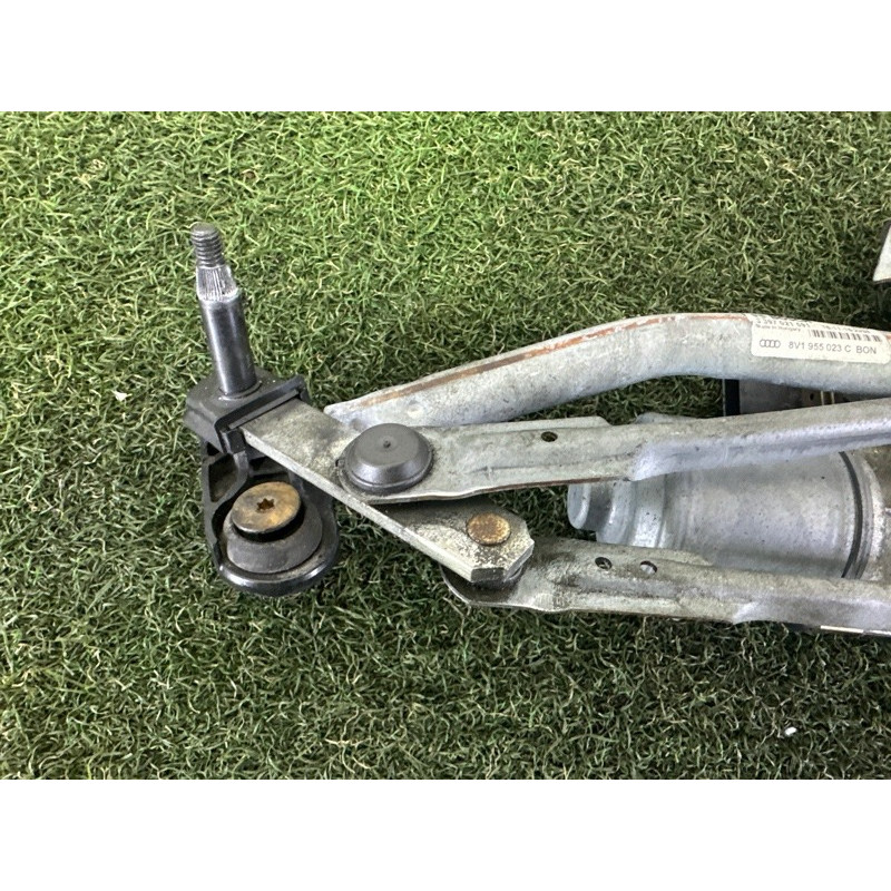 Трапеція склоочисників (кузов і елементи) AUDI A3 8V 2016 1.8 CNSB 8V1955023C