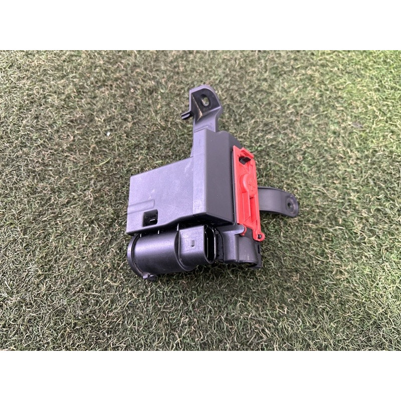 Розподільник B+, багатофункціональній (електрика) AUDI A4 B9 2018 2.0 DBPA 8W0941823E