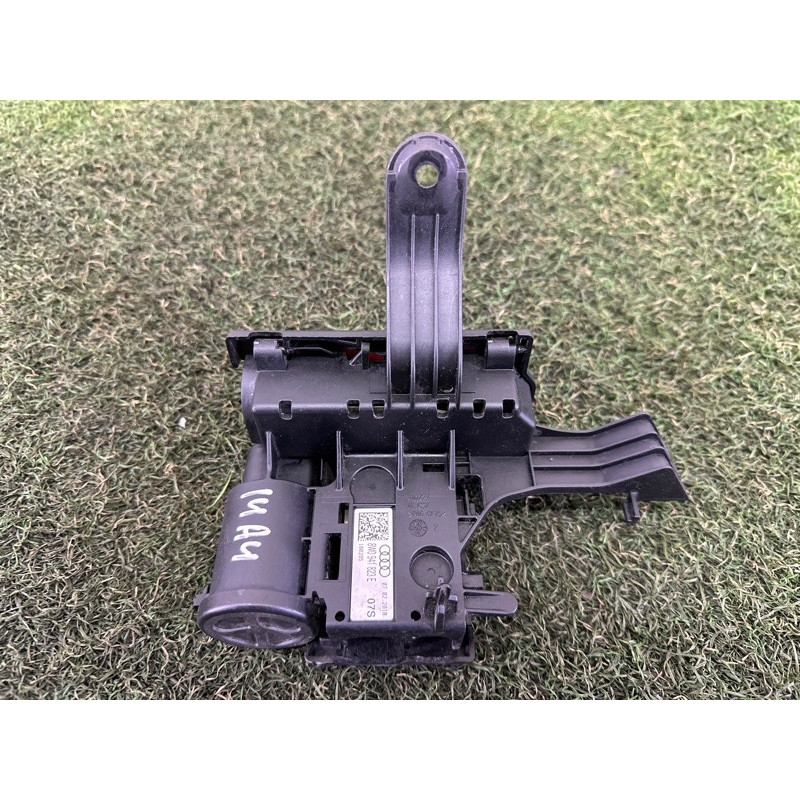 Розподільник B+, багатофункціональній (електрика) AUDI A4 B9 2018 2.0 DBPA 8W0941823E