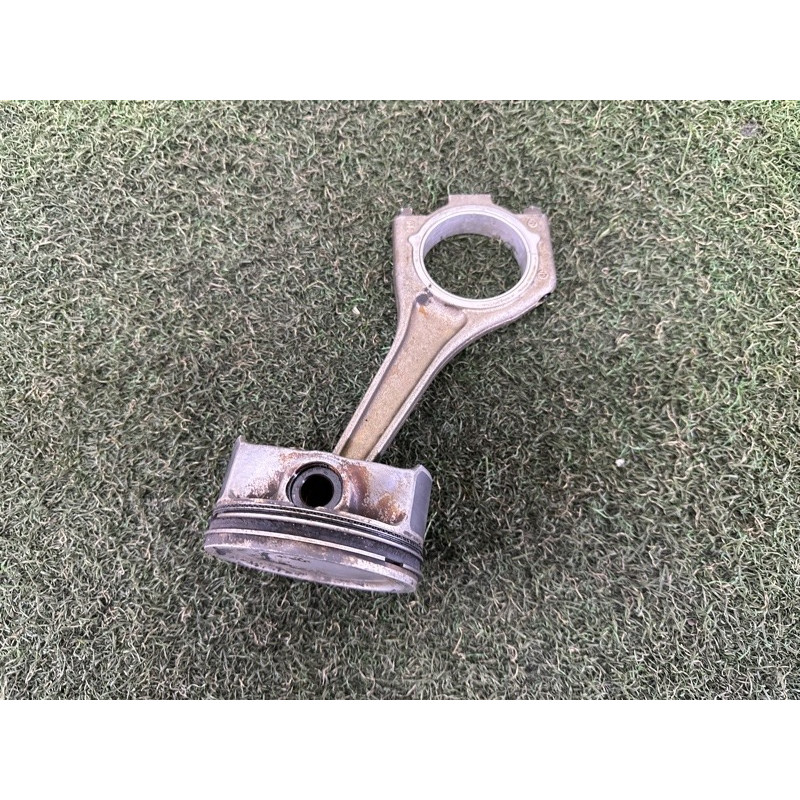 Поршень з шатуном (двигатель и элементы) LAND ROVER Range Rover L405 2016 5.0 LR028148