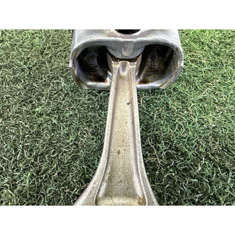 Поршень з шатуном (двигатель и элементы) LAND ROVER Range Rover L405 2016 5.0 LR028148