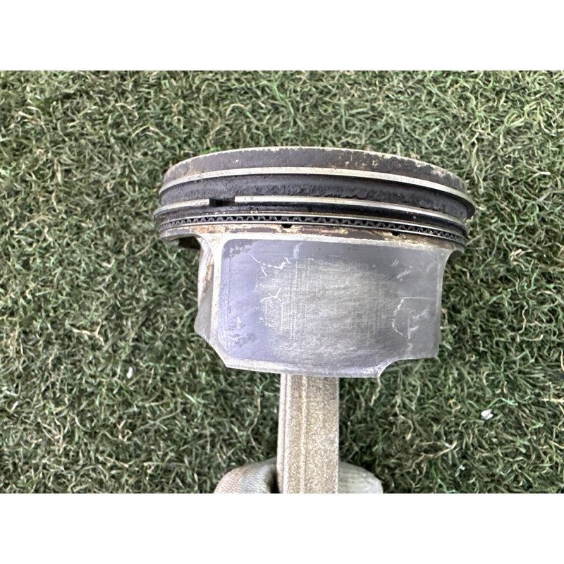 Поршень з шатуном (двигатель и элементы) LAND ROVER Range Rover L405 2016 5.0 LR028148