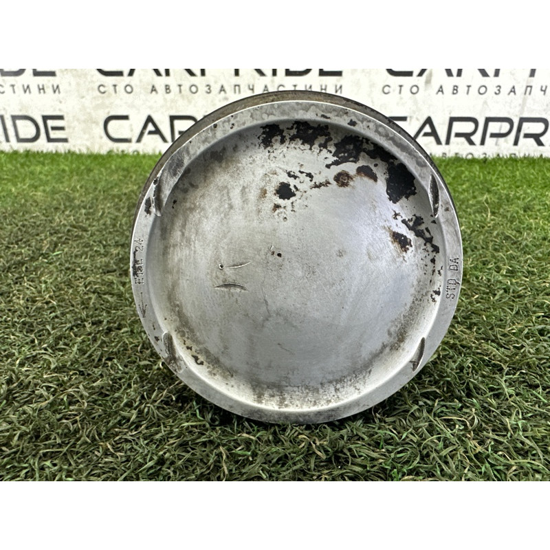 Поршень с шатуном (двигатель и элементы) LAND ROVER Range Rover L405 2016 5.0 LR028148