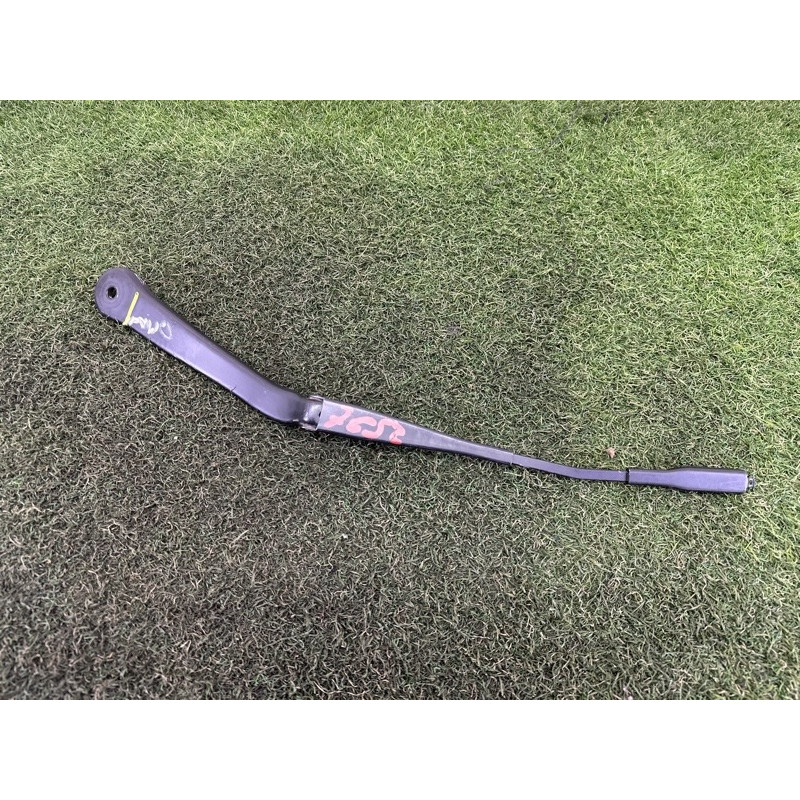 Поводок дворника (кузов и элементы) BMW 3-series E90 2010 3.0 N54 61619449923