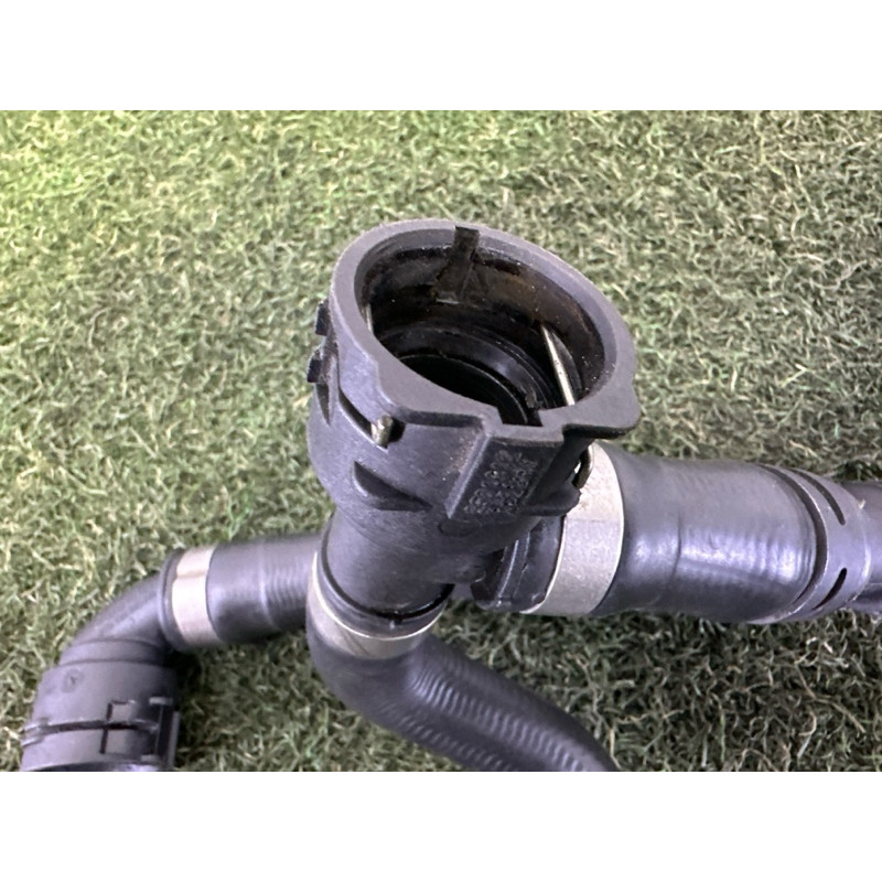 Трубка системы охлаждения (система охлаждения) AUDI A4 B9 2017 2.0 TFSI 8W0121400B