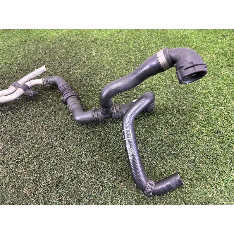 Трубка системы охлаждения (система охлаждения) AUDI A4 B9 2017 2.0 TFSI 8W0121400B