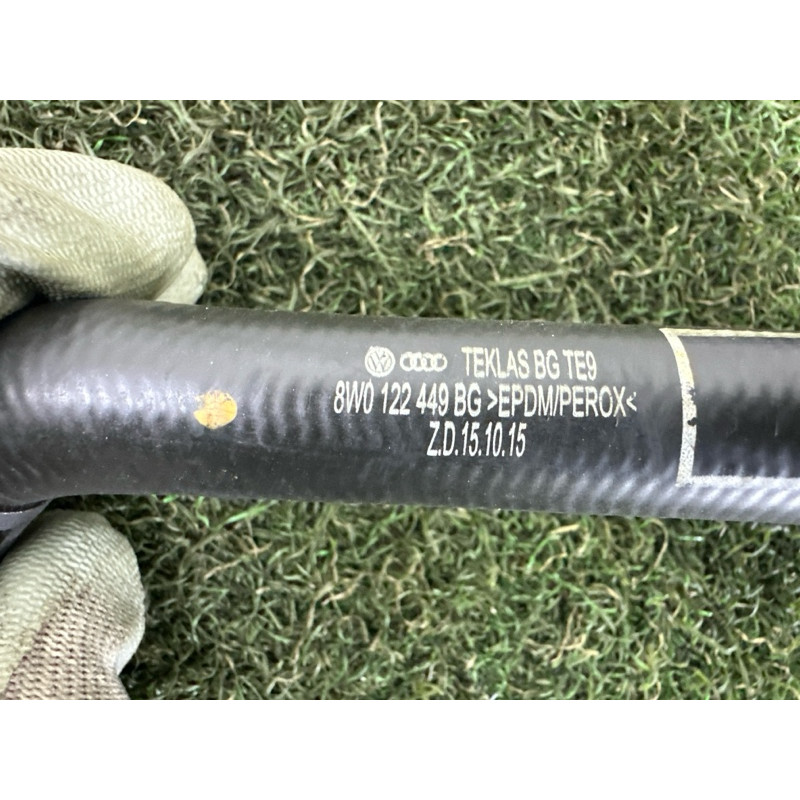 Патрубок (система охлаждения) AUDI A4 B9 2017 2.0 TFSI 8W0122449BG