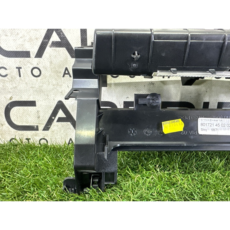 Кронштейн блоку управління кліматом (салон) LAND ROVER RANGE ROVER Sport L494 2016 3.0 Diesel LR068108