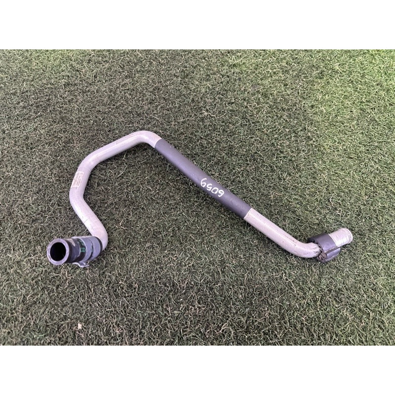 Трубка системи охолодження (система охолодження) Volkswagen Touareg NF 2012 3.0 TDI 7P0819858B