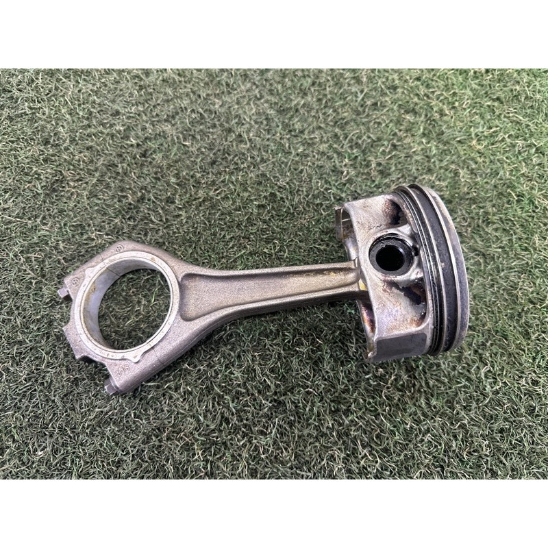 Поршень с шатуном (двигатель и элементы) LAND ROVER Range Rover L405 2016 5.0 LR028148