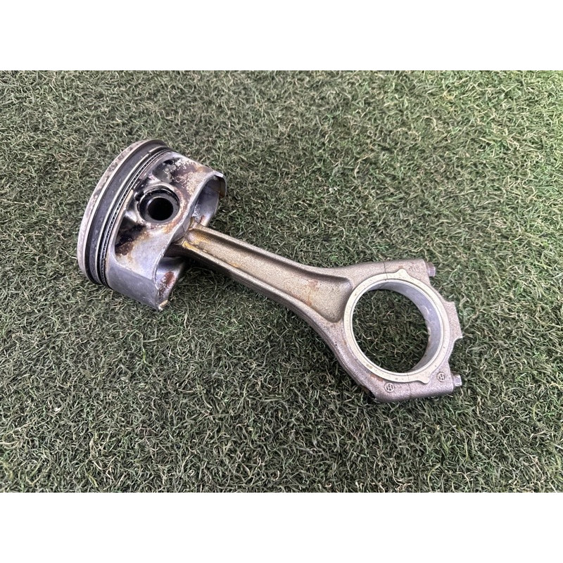 Поршень з шатуном (двигатель и элементы) LAND ROVER Range Rover L405 2016 5.0 LR028148