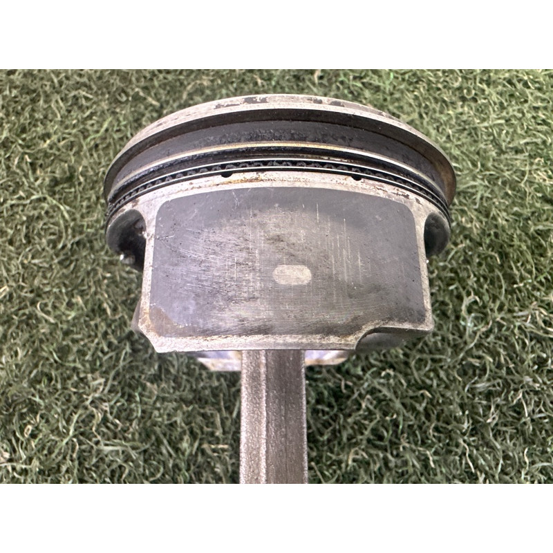 Поршень з шатуном (двигатель и элементы) LAND ROVER Range Rover L405 2016 5.0 LR028148