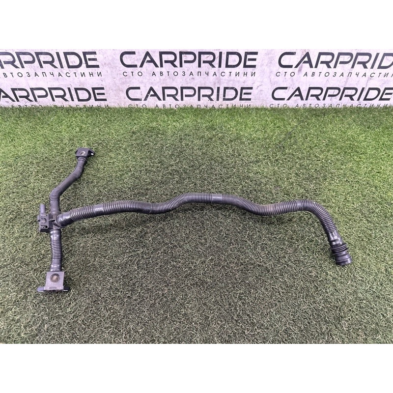 Трубка рецеркуляции воздуха (двигатель и элементы) AUDI Q7 4L 2011 3.0 TFSi 06E131143AK