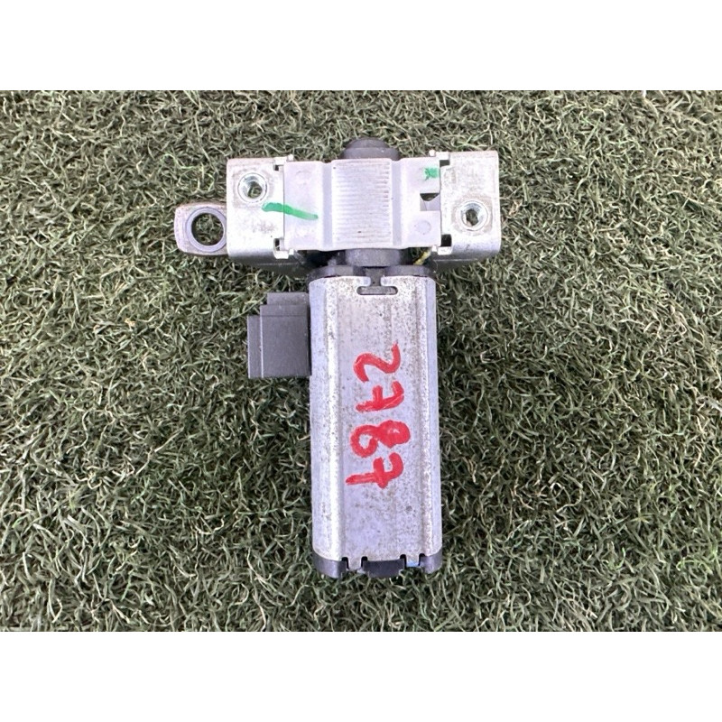 Моторчик регулировки сидения (электрика) AUDI Q5 FY 2018 2.0 DAYB 80A881105A