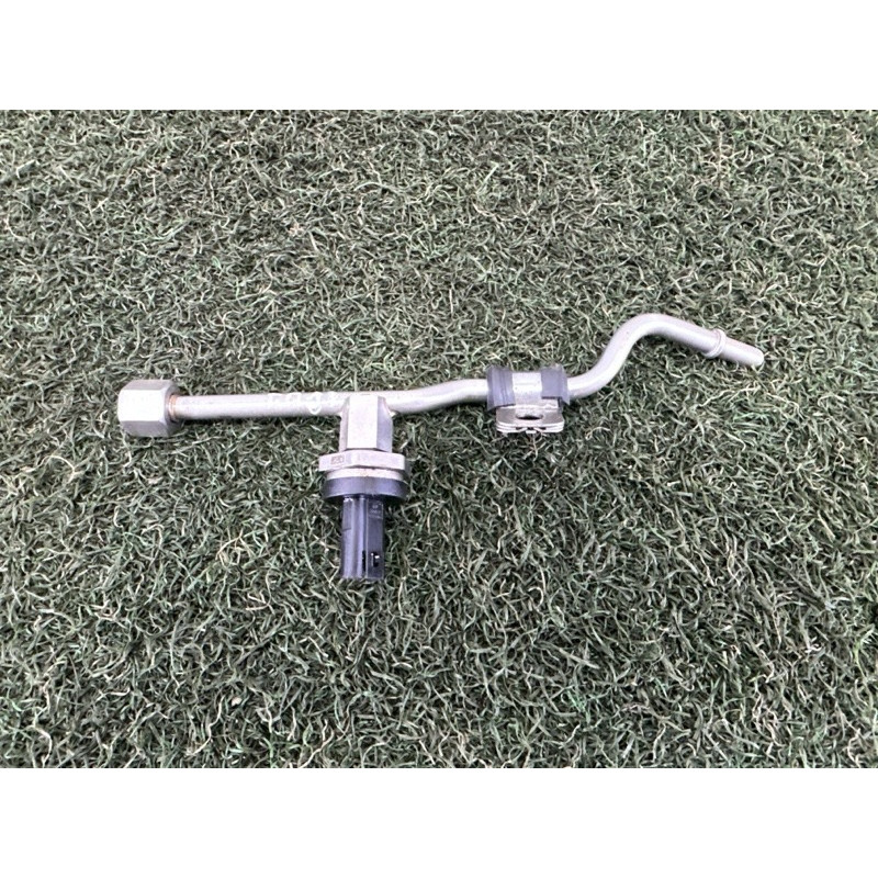 Датчик тиску пального (електрика / датчики) BMW 5-series F07 2011 3.0 N55B30 13537622752