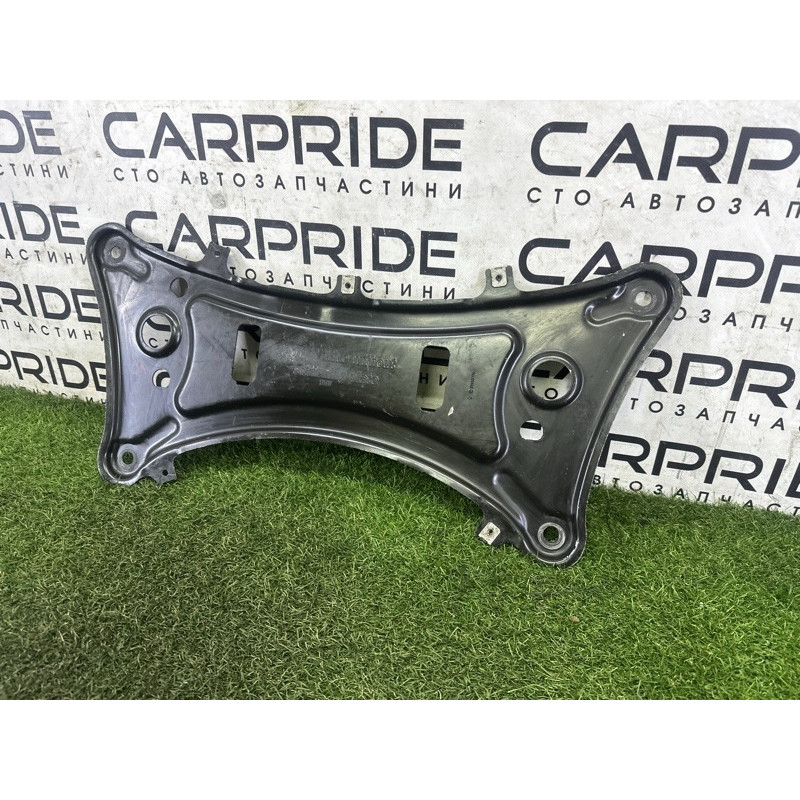 Кронштейн подрамника (подвеска) BMW X3 F25 2012 3.0 31106786944