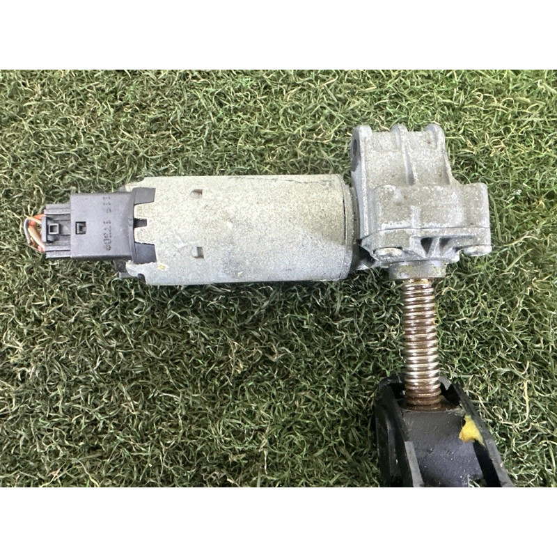 Моторчик регулировки сидения (электрика) AUDI Q5 8R 2010 3.2 CALB 8R0881183