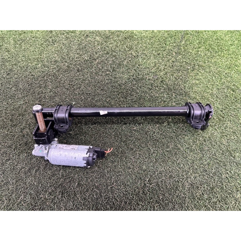 Моторчик регулировки сидения (электрика) AUDI Q5 8R 2010 3.2 CALB 8R0881184D