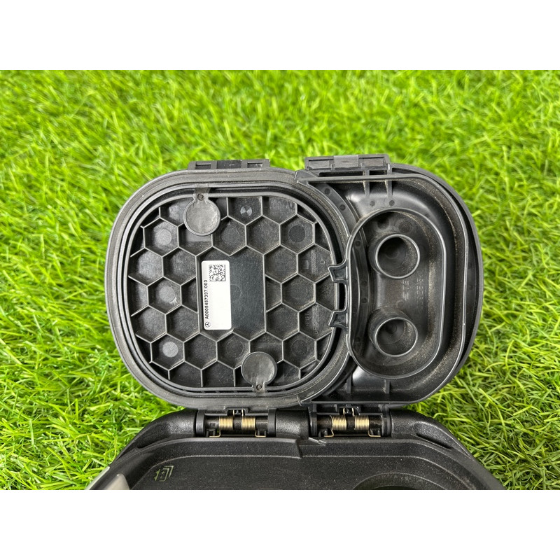 Кришка роз'єму зарядки (кузов и элементы) Mercedes-Benz EQB 350 X243 2022 A0005459244