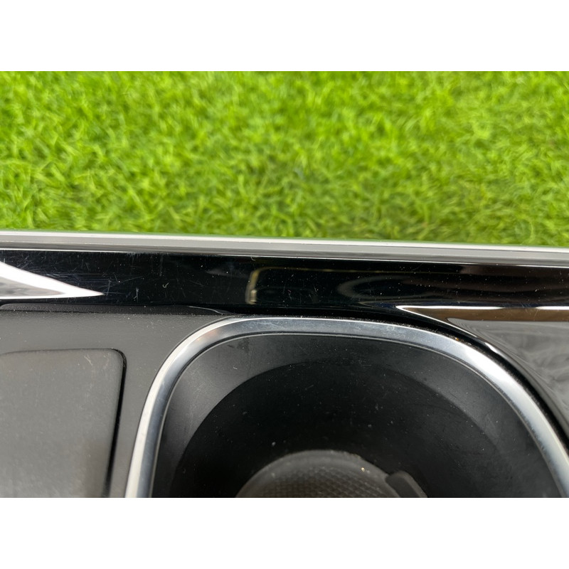 Декоративная накладка центральной консоли (салон) Mercedes-Benz EQB 350 X243 2022 A2476809106