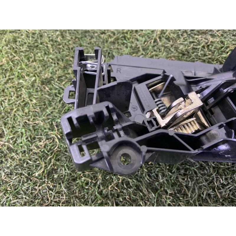 Ручка дверей внутрішня (салон) LAND ROVER RANGE ROVER Sport L494 2016 3.0 Diesel LR066546