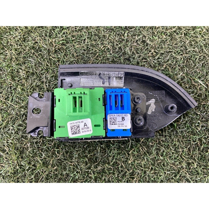 Кнопка блокування центрального замка (электрика / кнопки) LAND ROVER RANGE ROVER Sport L494 2016 3.0 Diesel LR059774