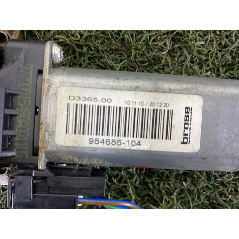 Моторчик регулювання сидіння (електрика) AUDI A8 D4 2011 4.2 CDRA 8K0959112