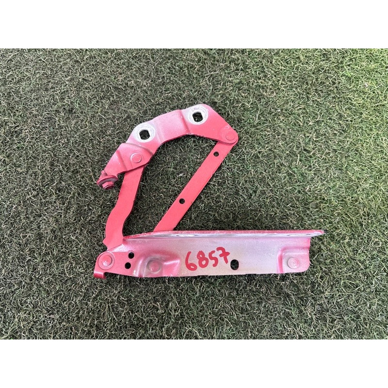 Петля капота (кузов и элементы) LAND ROVER Range Rover Evoque L538 2016 2.0 LR001565