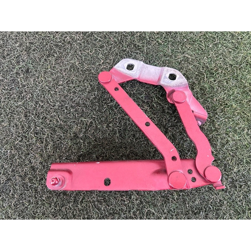 Петля капота (кузов и элементы) LAND ROVER Range Rover Evoque L538 2016 2.0 LR001565