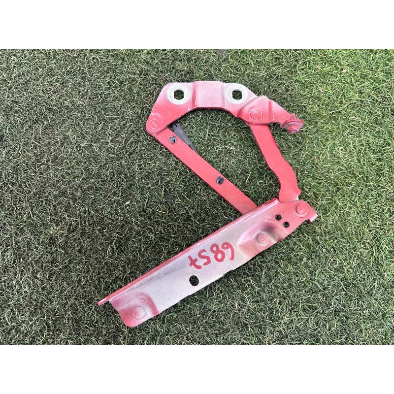 Петля капота (кузов и элементы) LAND ROVER Range Rover Evoque L538 2016 2.0 LR001562