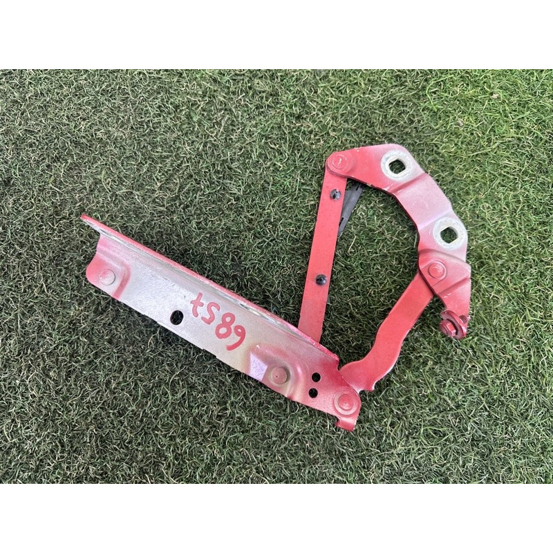Петля капота (кузов и элементы) LAND ROVER Range Rover Evoque L538 2016 2.0 LR001562
